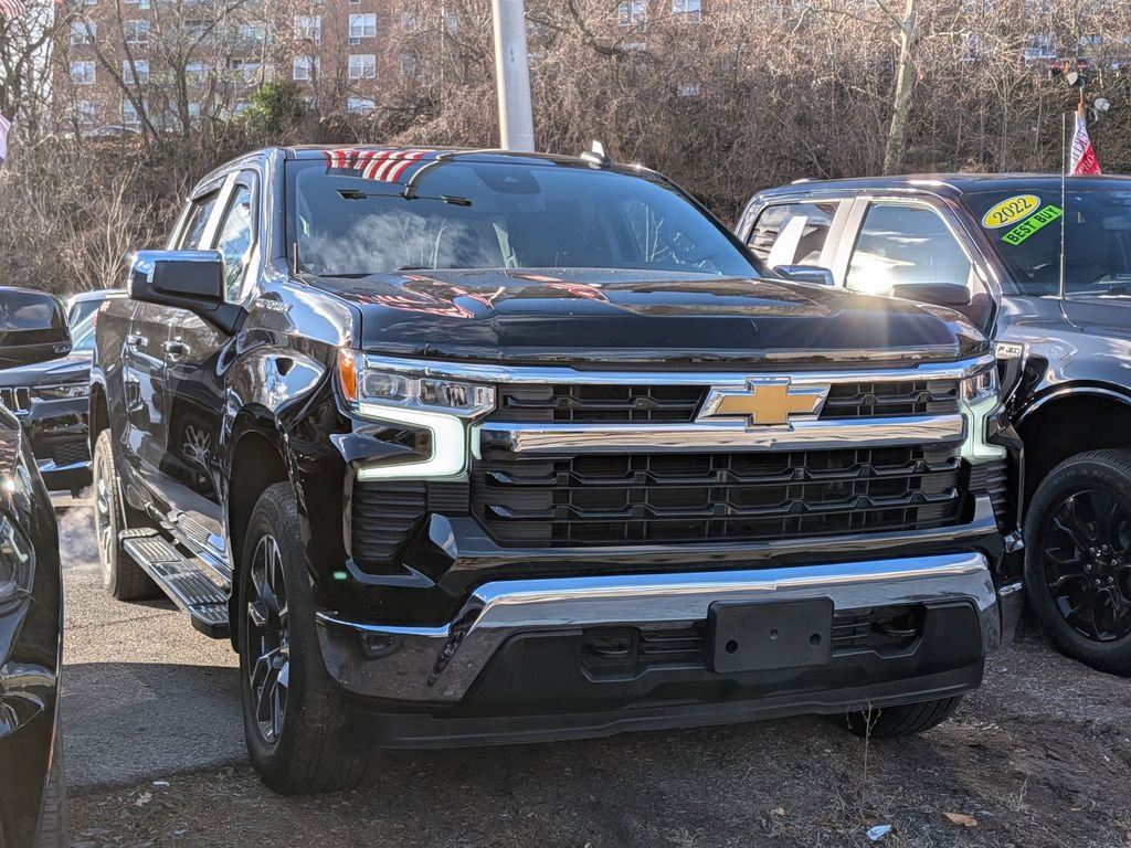 Used 2024 Chevrolet Silverado 1500 LT image 4