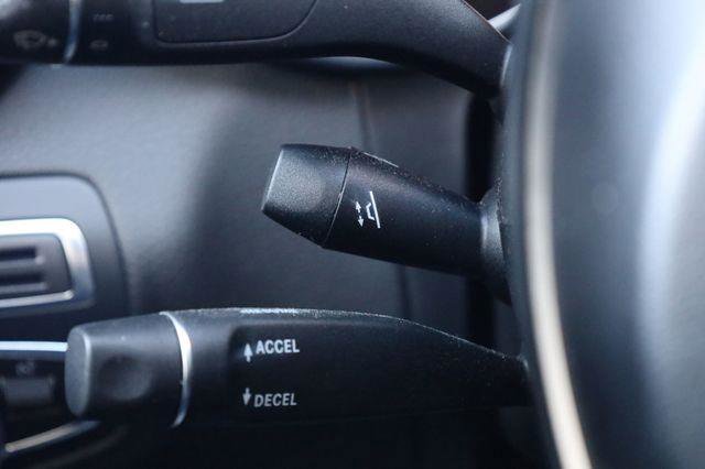 Used 2015 Mercedes-Benz C 300 Sedan image 27