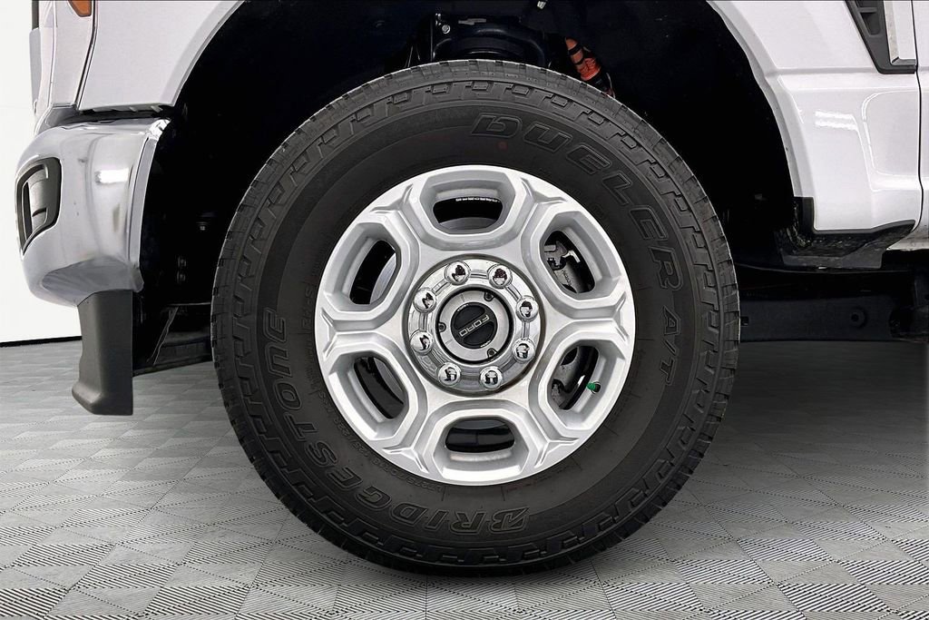 Certified 2025 Ford F250 XLT w/ FX4 Off-Road Package image 9