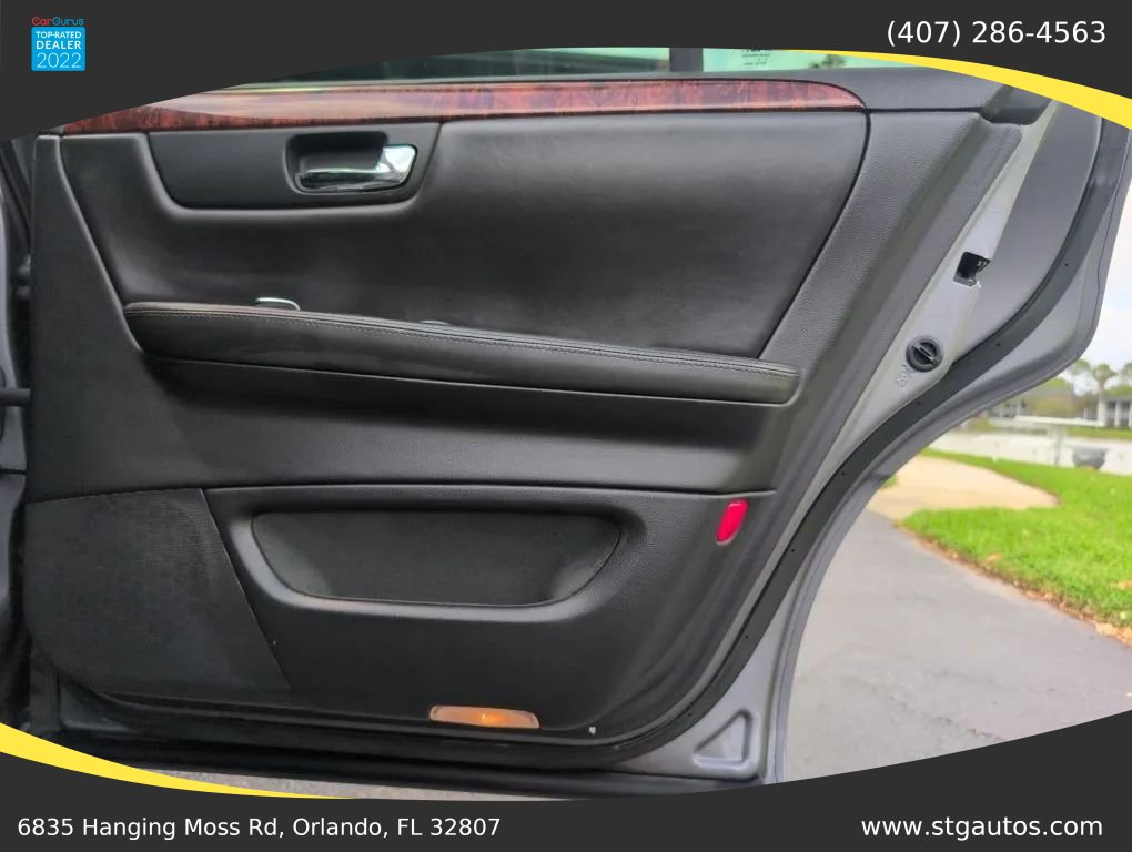 Used 2007 Cadillac DTS w/ Trunk Convenience Package image 20