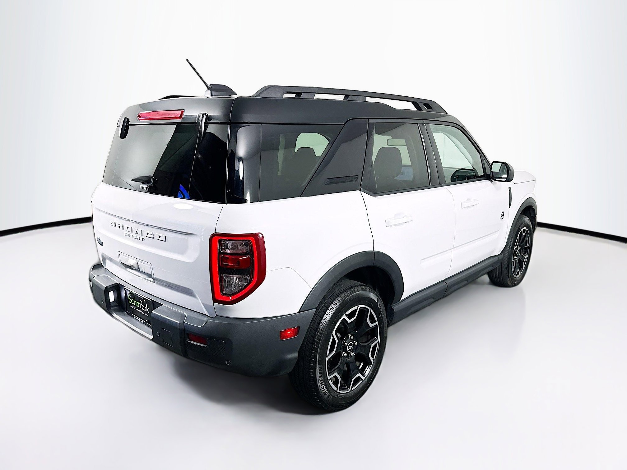 Used 2025 Ford Bronco Sport Outer Banks image 9