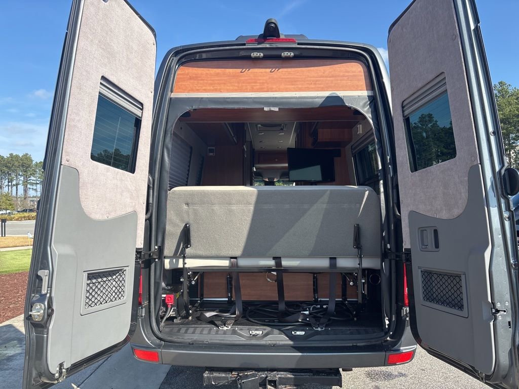 Used 2016 Mercedes-Benz Sprinter 3500 image 17