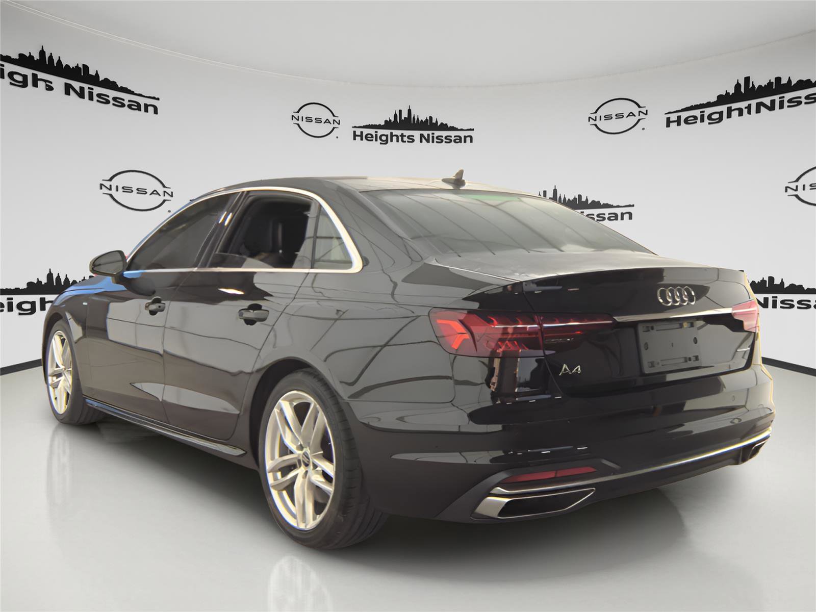 Used 2022 Audi A4 2.0T Premium Plus image 3