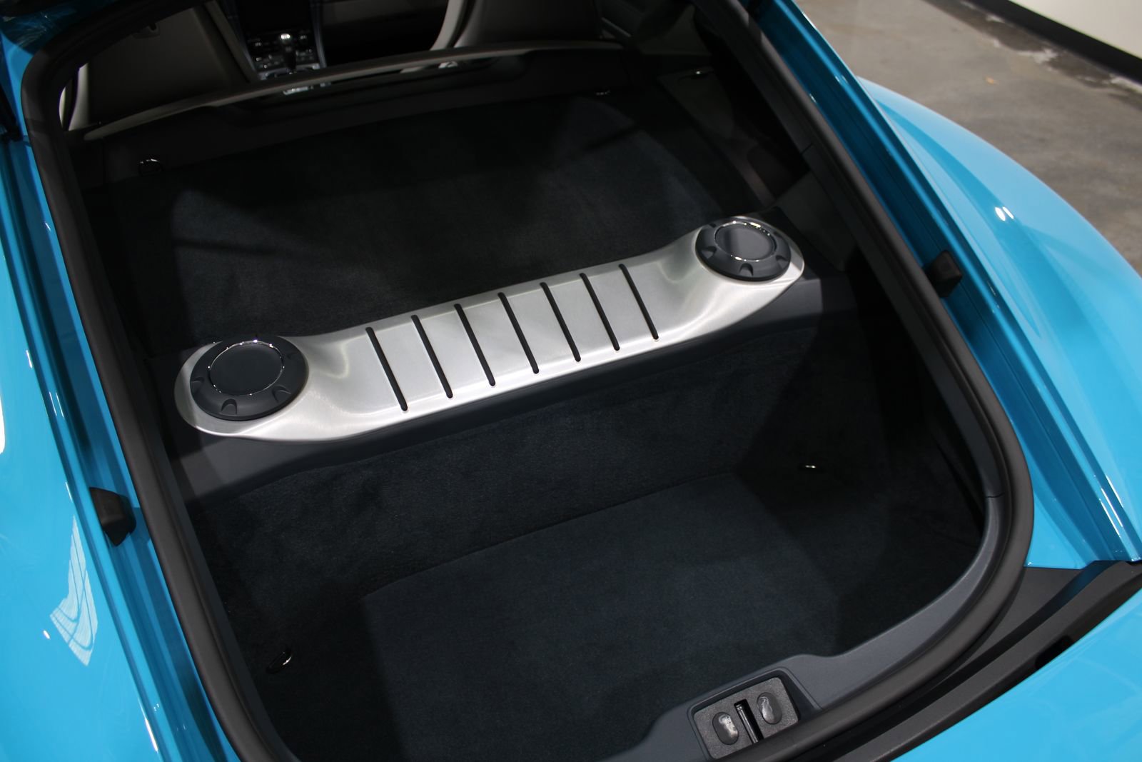 Used 2018 Porsche 718 Cayman image 16