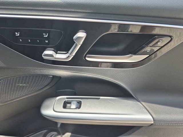Used 2025 Mercedes-Benz C 300 Sedan image 34