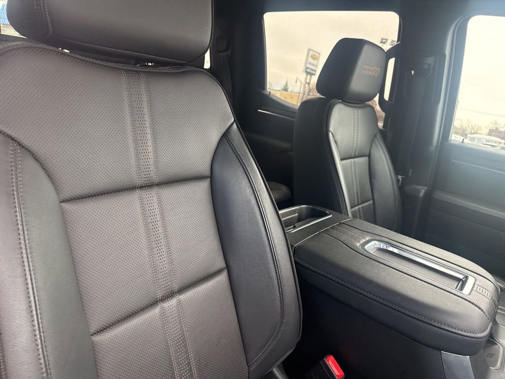 Certified 2022 Chevrolet Silverado 1500 High Country w/ Z71 Off-Road Package AWD/4WD image 32