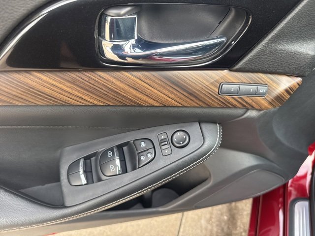 Used 2017 Nissan Maxima Platinum image 12