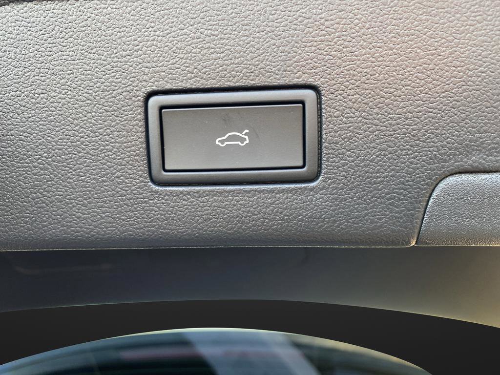 New 2026 Volkswagen Atlas Cross Sport SEL Premium R-Line image 16