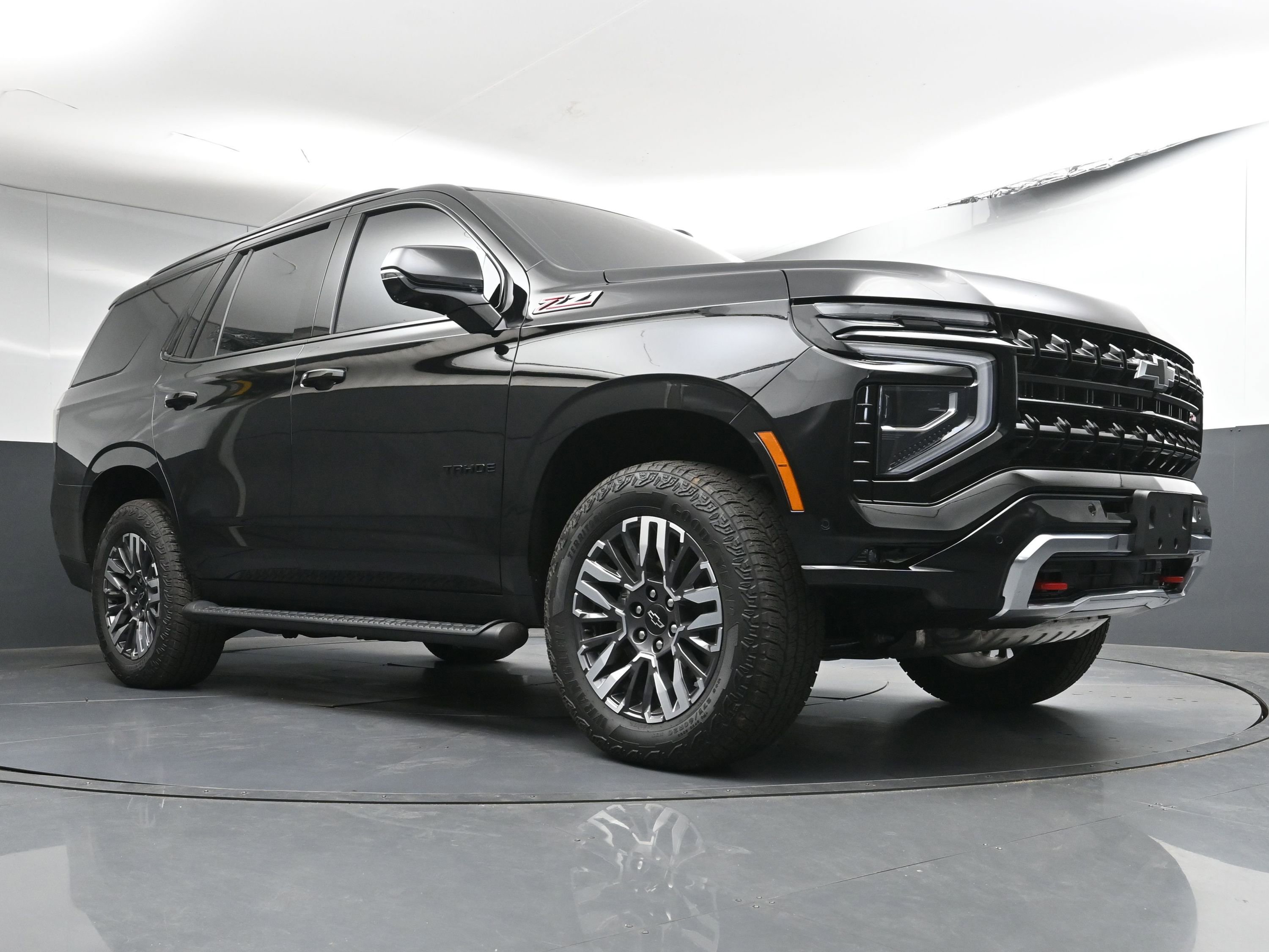 Used 2026 Chevrolet Tahoe Z71 w/ Comfort Package image 25