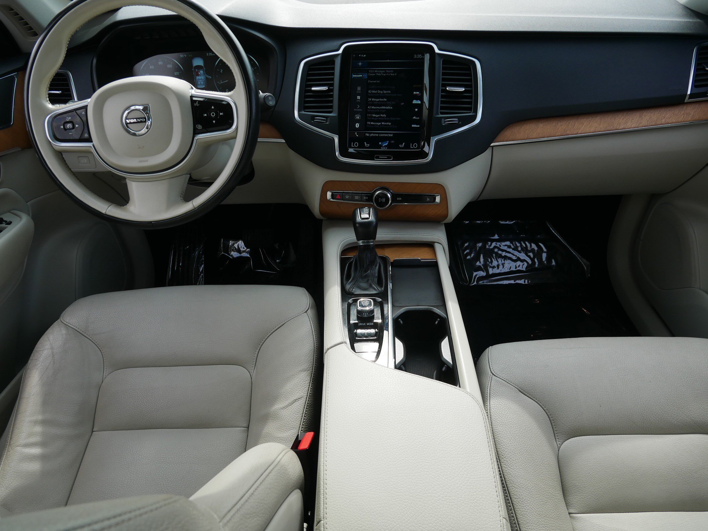Used 2021 Volvo XC90 T6 Momentum w/ Climate Package AWD/4WD image 10