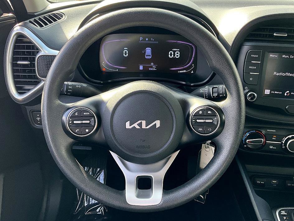Used 2023 Kia Soul LX w/ LX Technology Package image 22