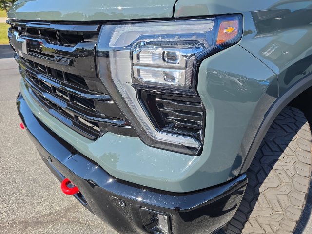 Used 2026 Chevrolet Silverado 2500 LTZ w/ LTZ Plus Package AWD/4WD image 33