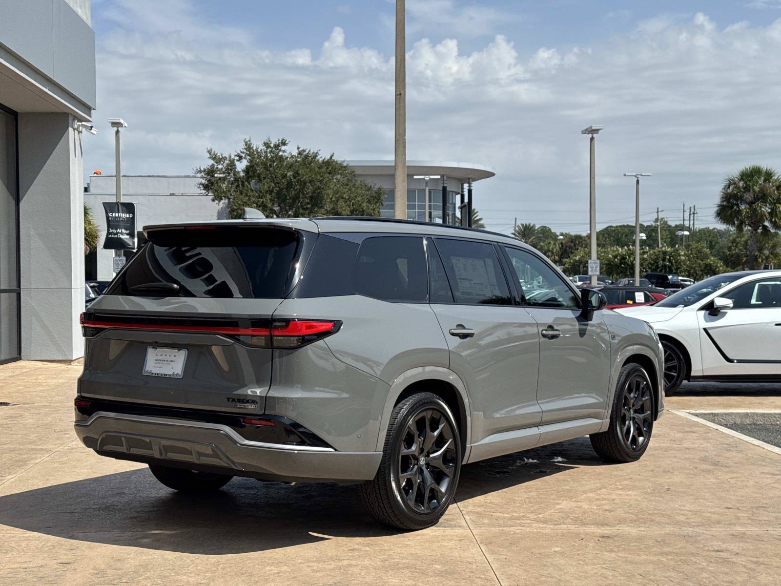 New 2026 Lexus TX 500h AWD image 3