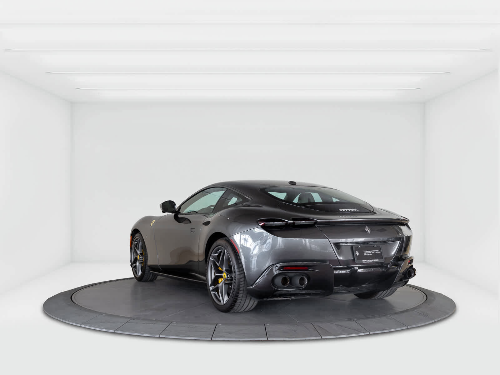 Certified 2021 Ferrari Roma RWD image 3
