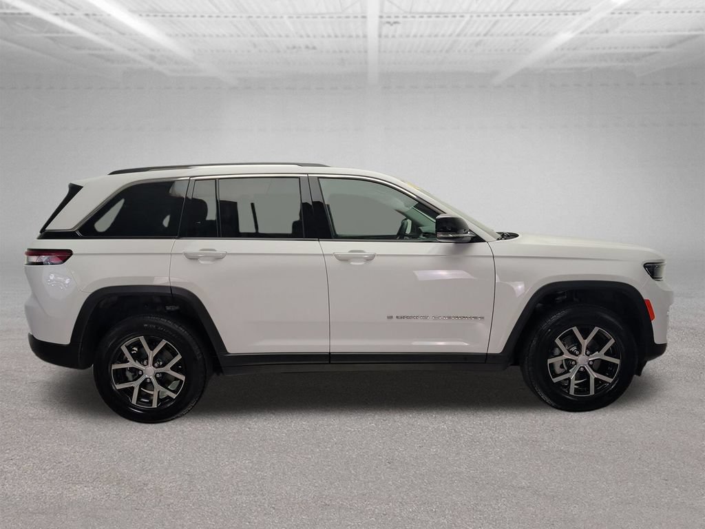 Used 2023 Jeep Grand Cherokee Limited AWD/4WD image 8
