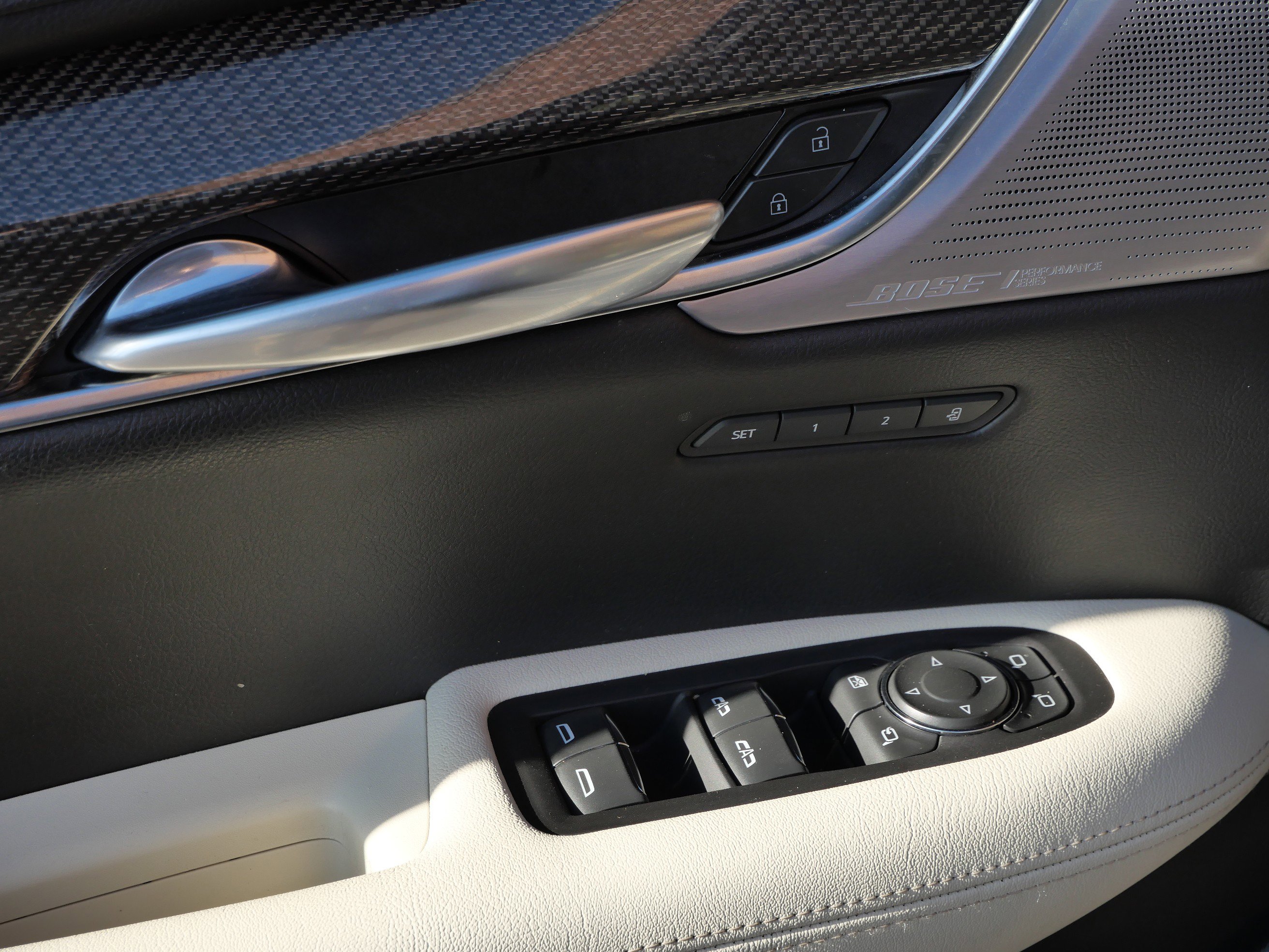 Used 2022 Cadillac XT5 Sportv w/ LPO, Floor Liner Package image 9