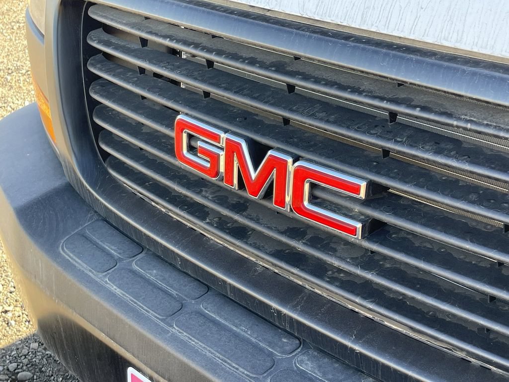 New 2025 GMC Savana 2500 Extended w/ Driver Convenience Package RWD image 30