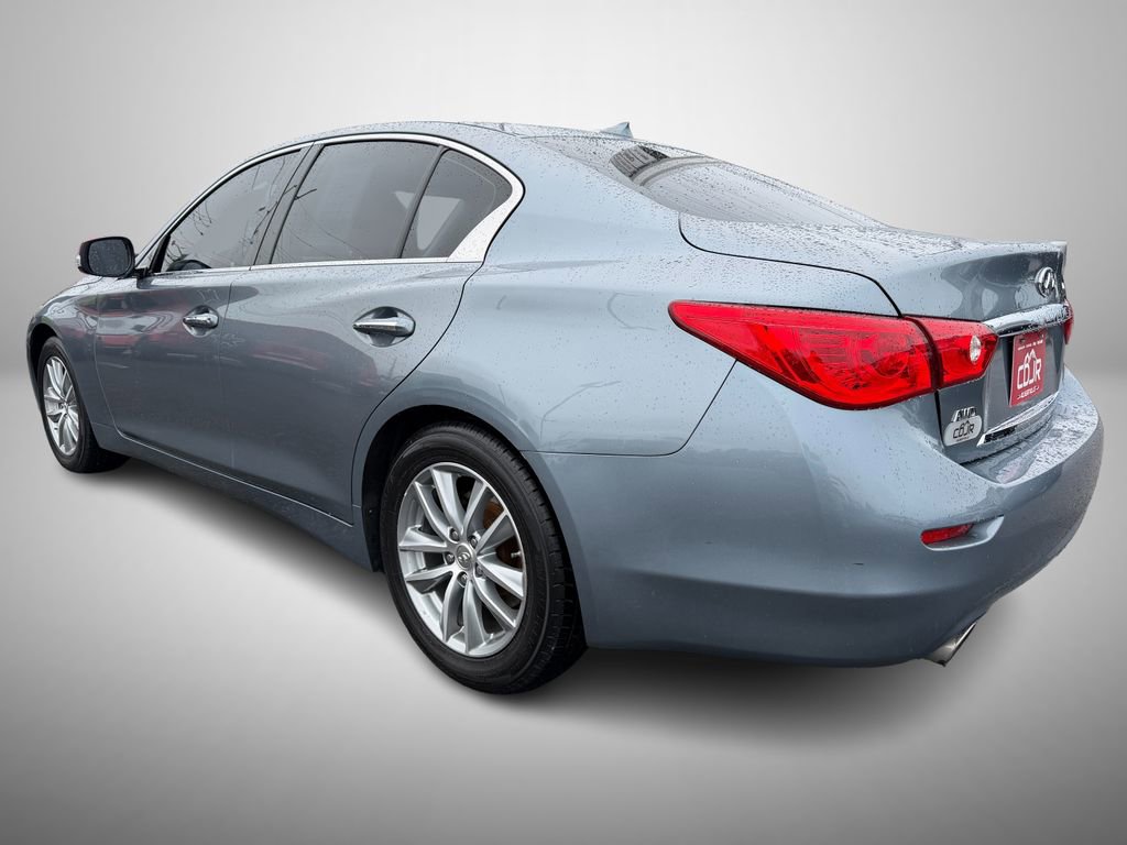 Used 2016 INFINITI Q50 2.0t w/ Moonroof Package image 4