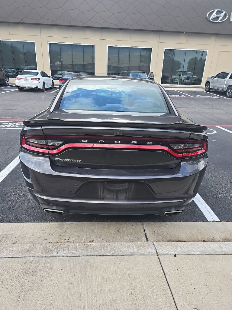 Used 2020 Dodge Charger SXT image 5