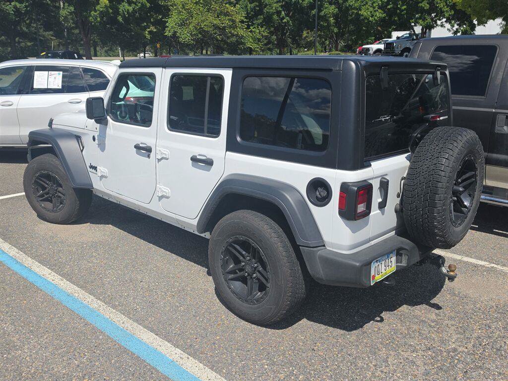 Used 2024 Jeep Wrangler Unlimited Sport AWD/4WD image 3