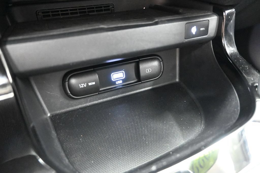 Certified 2022 Kia Seltos SX w/ Sunroof Package AWD/4WD image 24