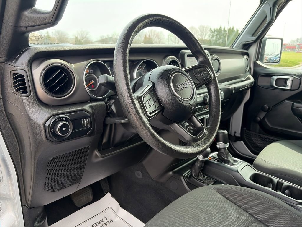 Used 2023 Jeep Wrangler Sport image 21