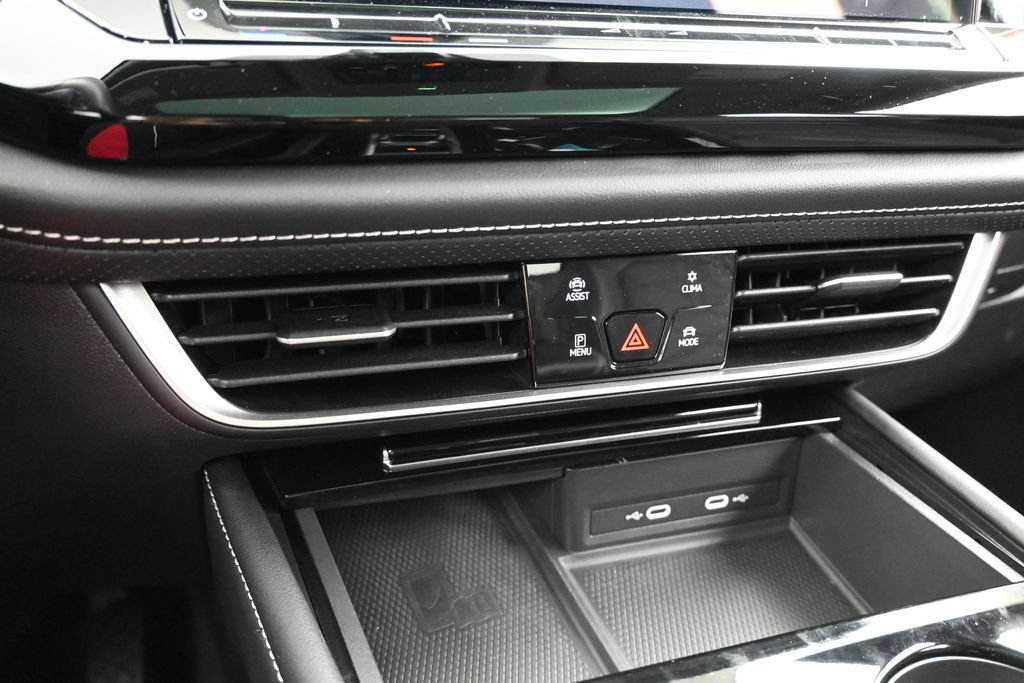 Used 2024 Volkswagen Atlas SE w/ Panoramic Sunroof Package FWD image 20