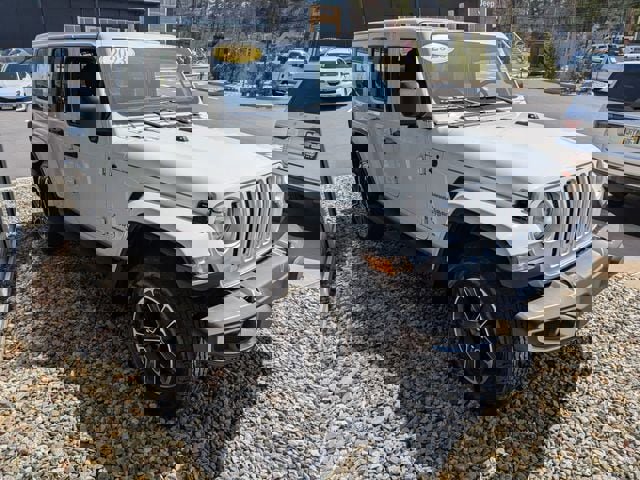Used 2023 Jeep Wrangler Sahara w/ Cold Weather Group image 3