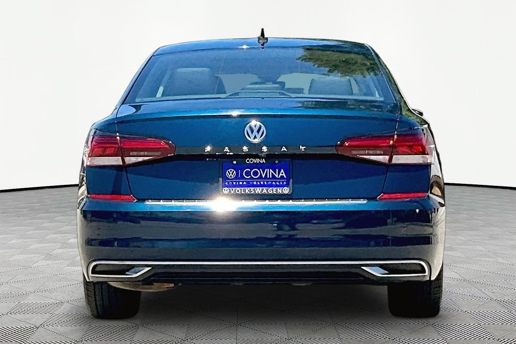 Used 2021 Volkswagen Passat 2.0T SE FWD image 5