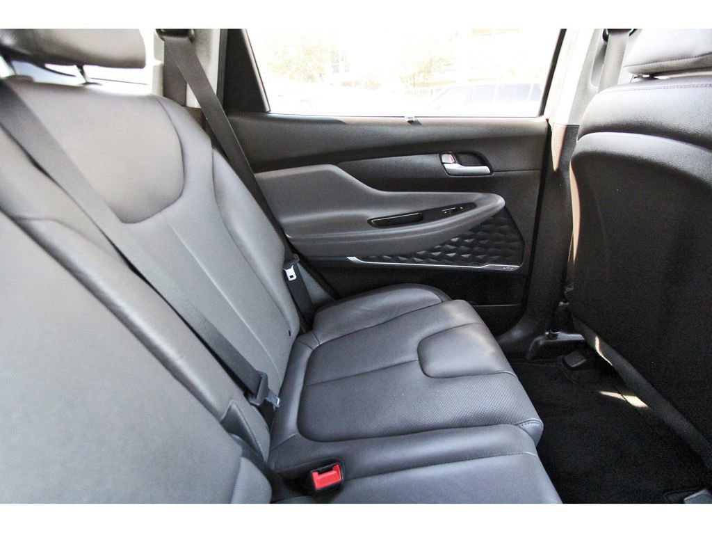 Used 2019 Hyundai Santa Fe Ultimate image 9