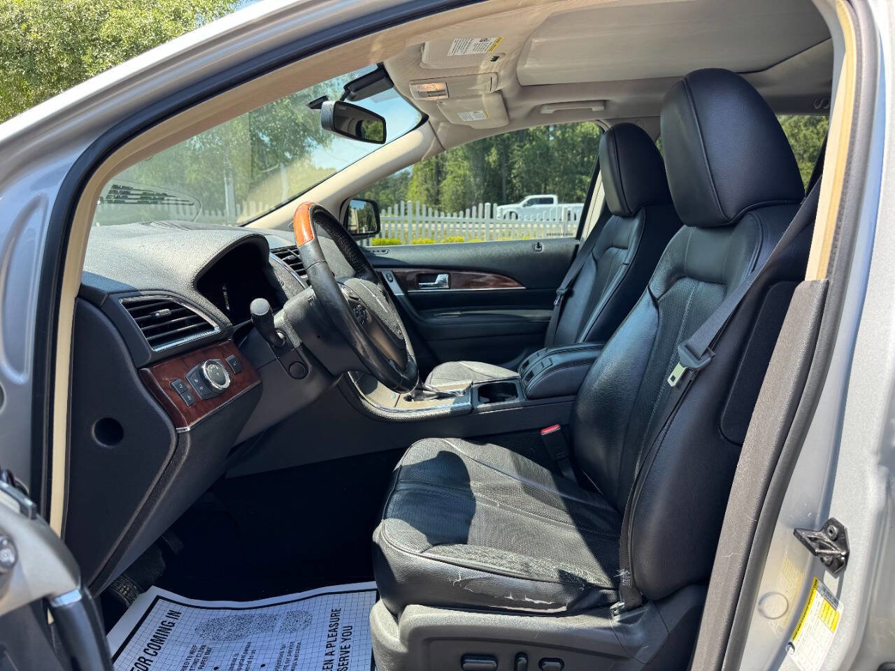 Used 2011 Lincoln MKX AWD w/ 102A Rapid Spec Order Code image 10