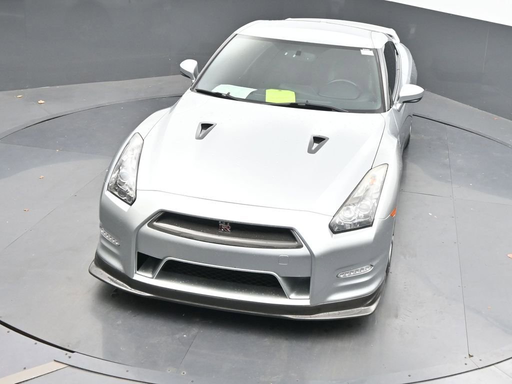 Used 2012 Nissan GT-R Premium image 37