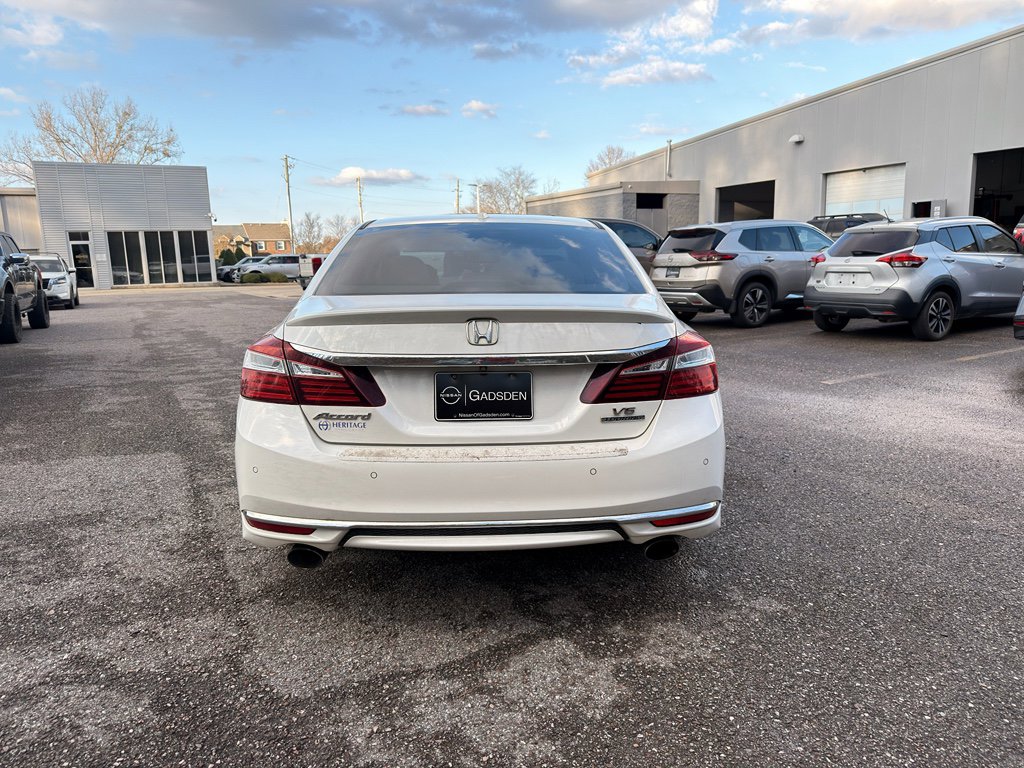Used 2016 Honda Accord Touring image 4