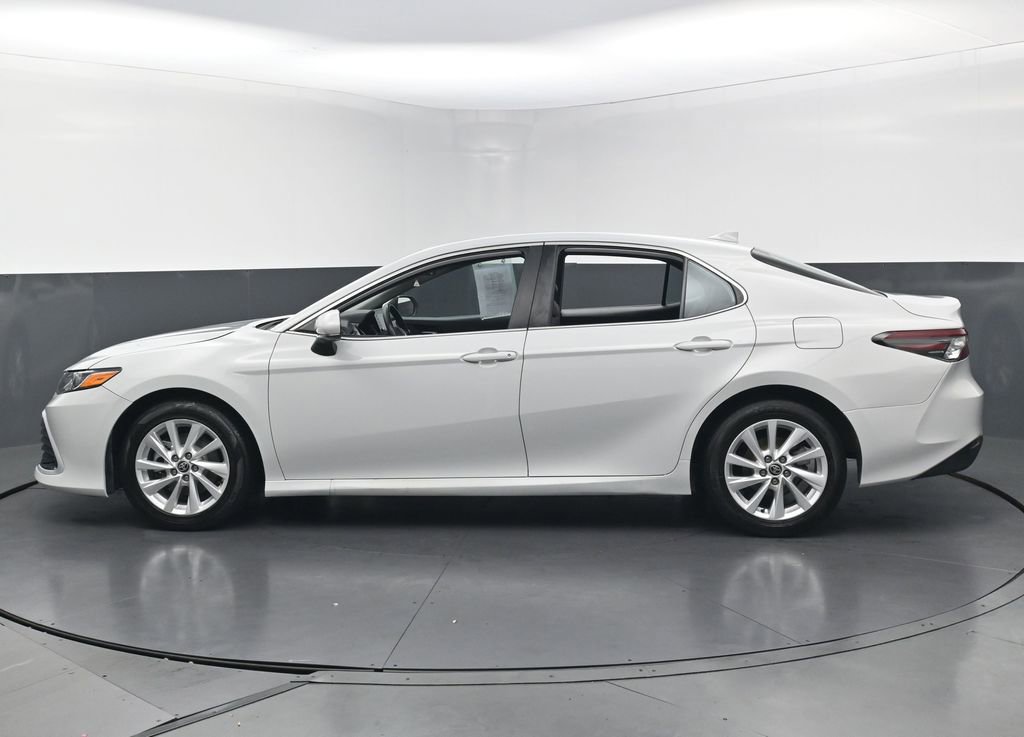 Used 2024 Toyota Camry LE FWD image 8