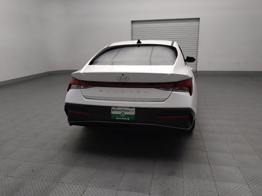 Used 2024 Hyundai Elantra SEL image 7