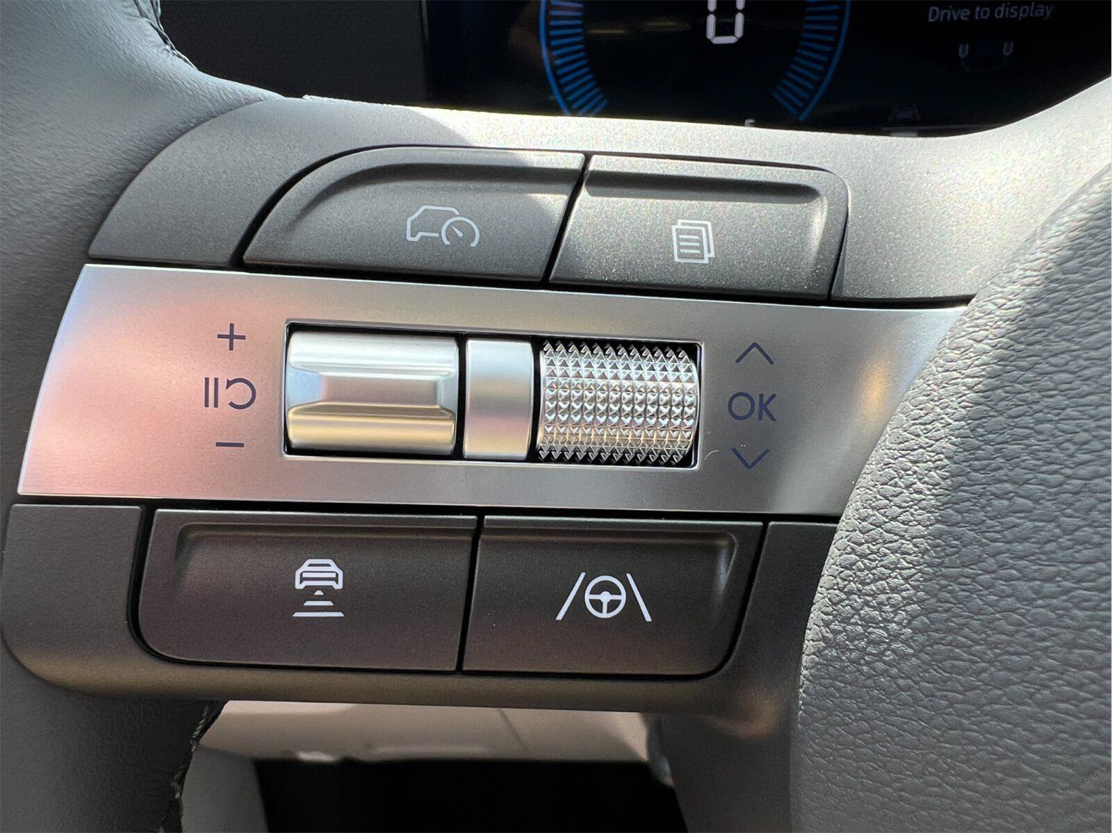 New 2026 Hyundai Kona SEL Premium FWD image 32