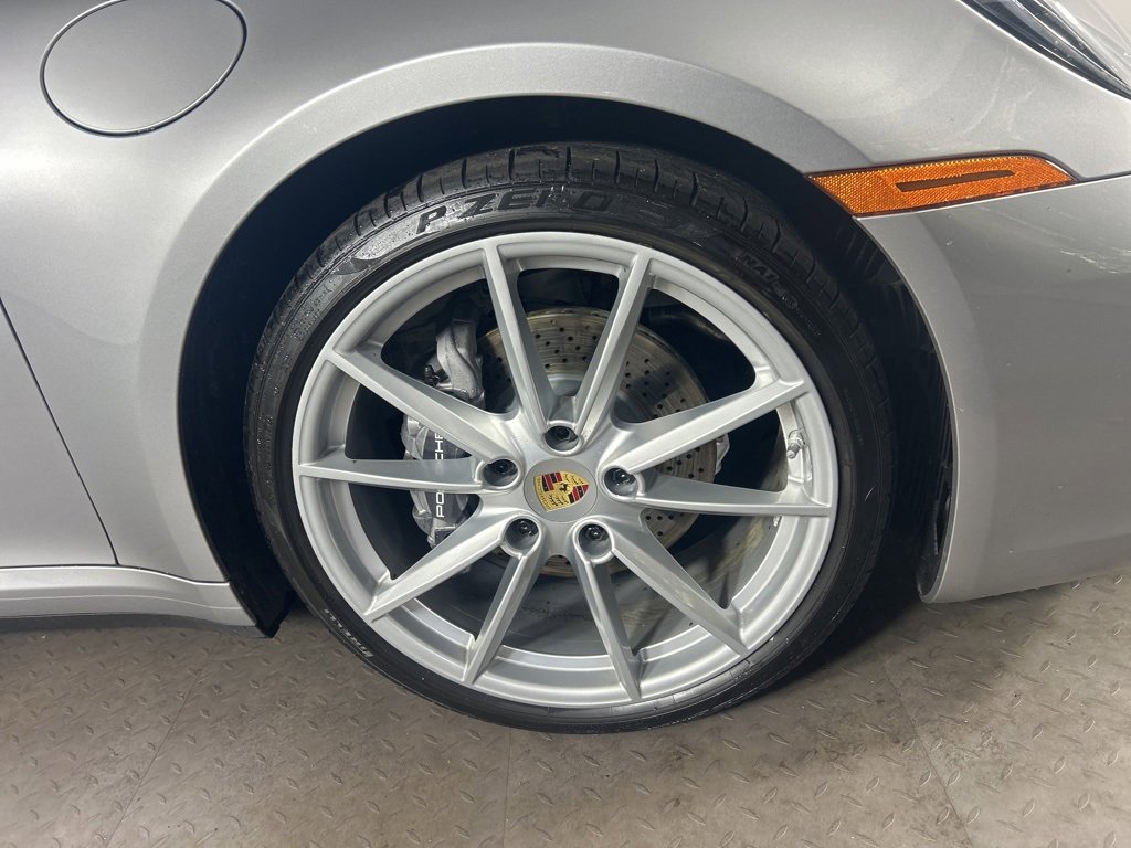Certified 2024 Porsche 911 Carrera 4 w/ Premium Package image 9