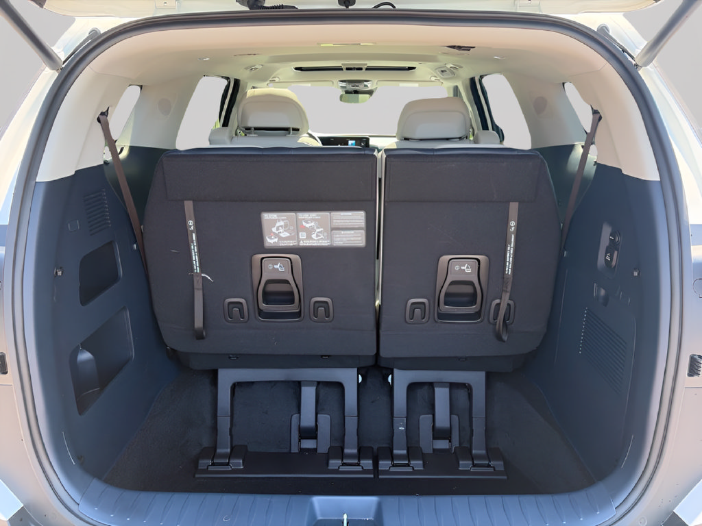 Certified 2026 Kia Carnival SX Prestige FWD image 18