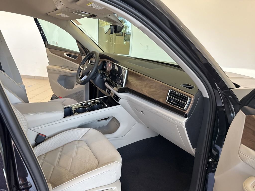 New 2026 Volkswagen Atlas SE image 13