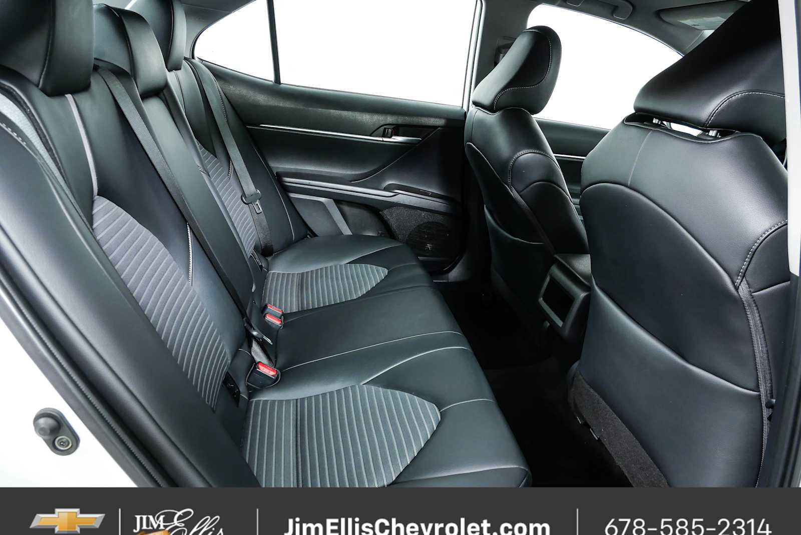 Used 2024 Toyota Camry SE FWD image 19