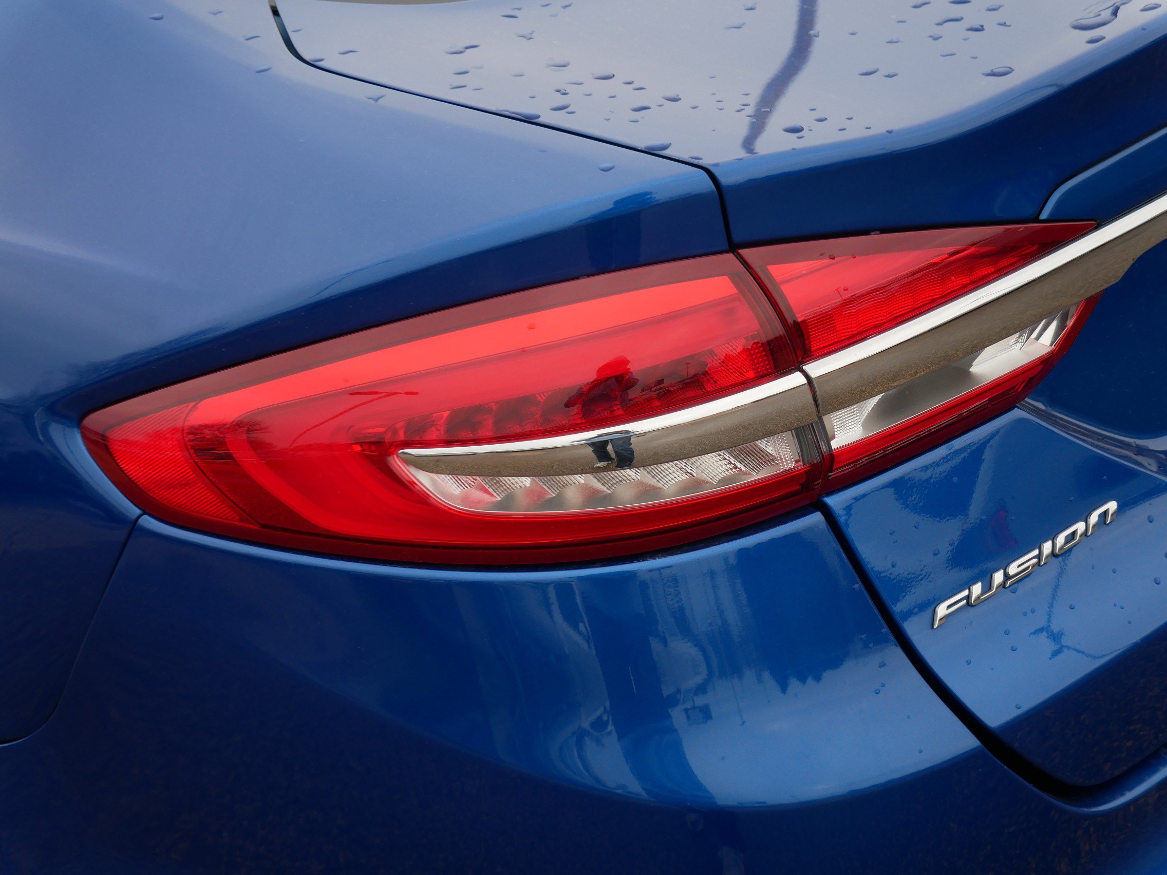 Certified 2018 Ford Fusion SE w/ Fusion SE Technology Package image 17