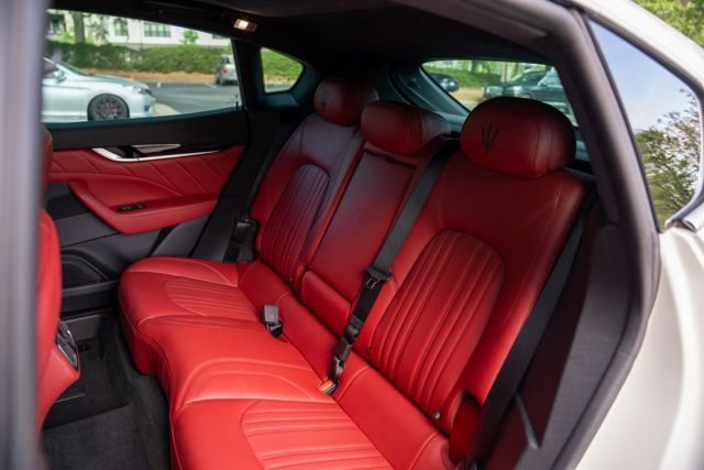 Used 2022 Maserati Levante GT AWD/4WD image 47