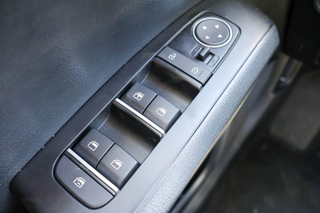 Used 2025 Kia Soul LX w/ LX Technology Package image 16