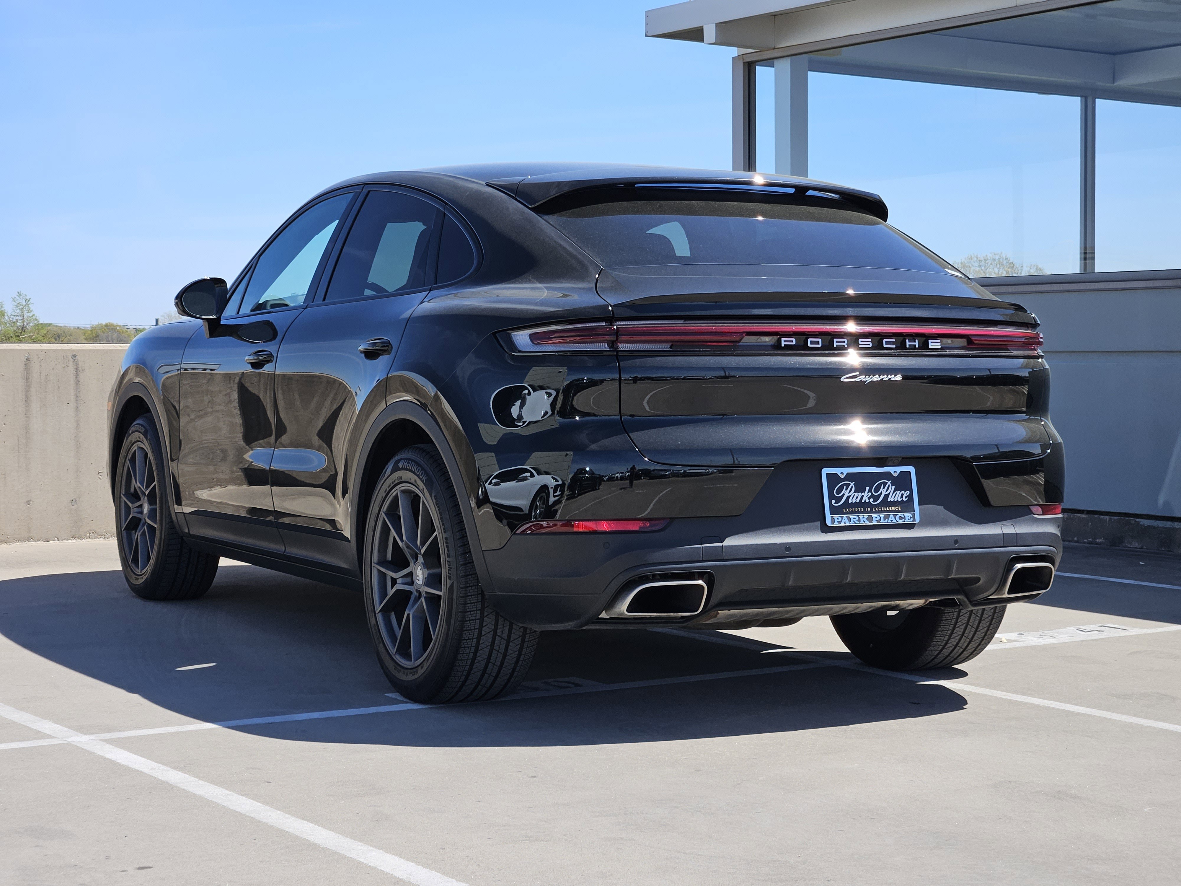 Certified 2026 Porsche Cayenne Coupe AWD/4WD image 3