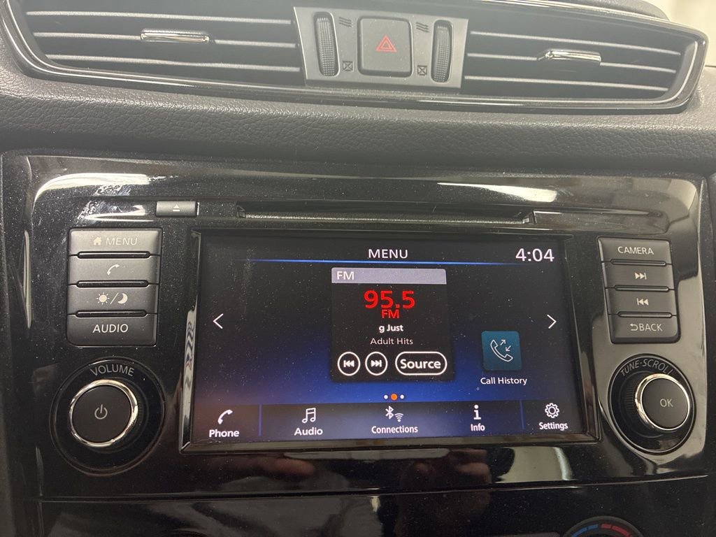 Used 2019 Nissan Rogue S AWD/4WD image 16