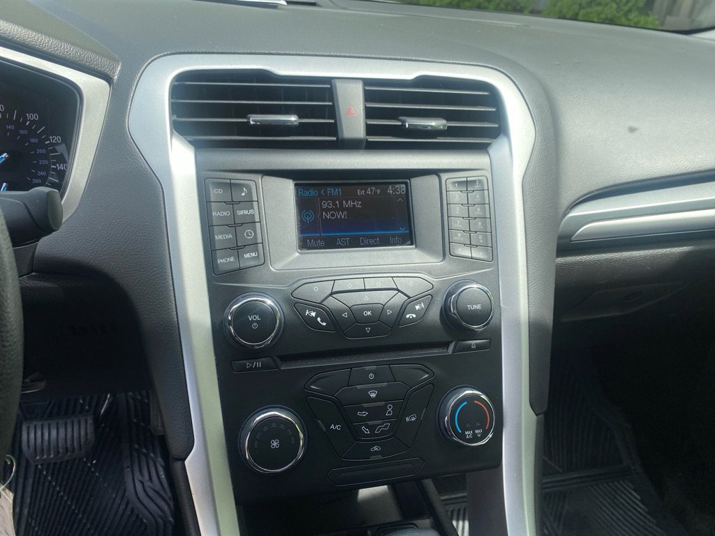 Used 2013 Ford Fusion S FWD image 13