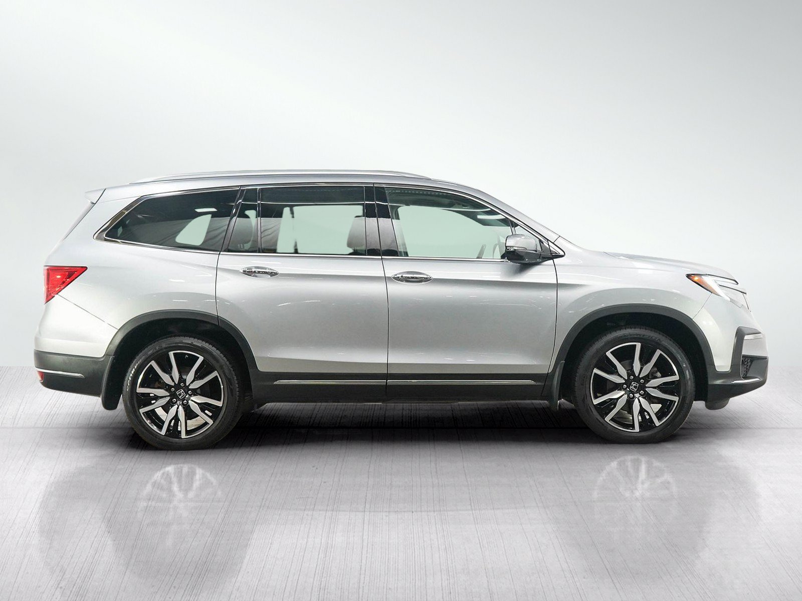 Used 2019 Honda Pilot Touring image 6