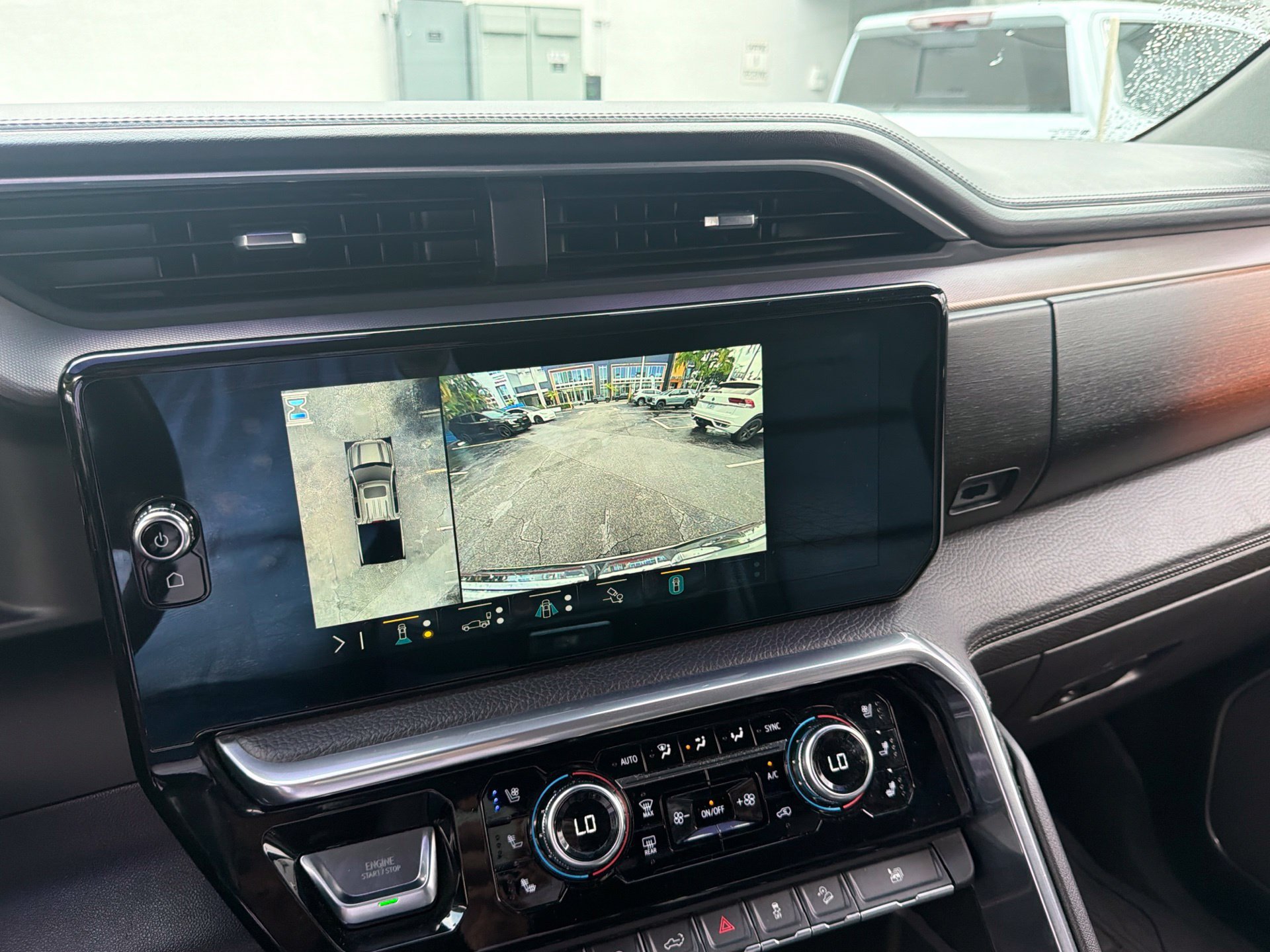 Used 2023 GMC Sierra 1500 Denali AWD/4WD image 11