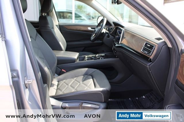 Used 2024 Volkswagen Atlas SE AWD/4WD image 24