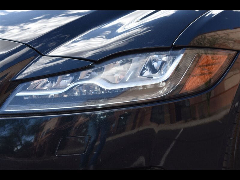 Used 2018 Jaguar XF First Edition AWD/4WD image 48
